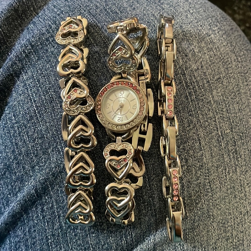 2 bracelets and 1 watch set